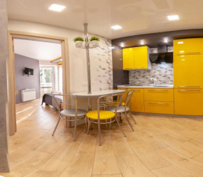 Yellow Loft Luxury apartments with 2 bedrooms, Poltava